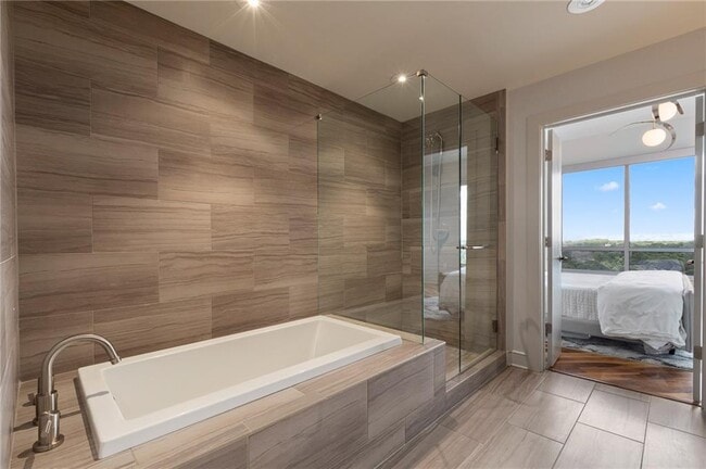 Building Photo - 222 12th St NE