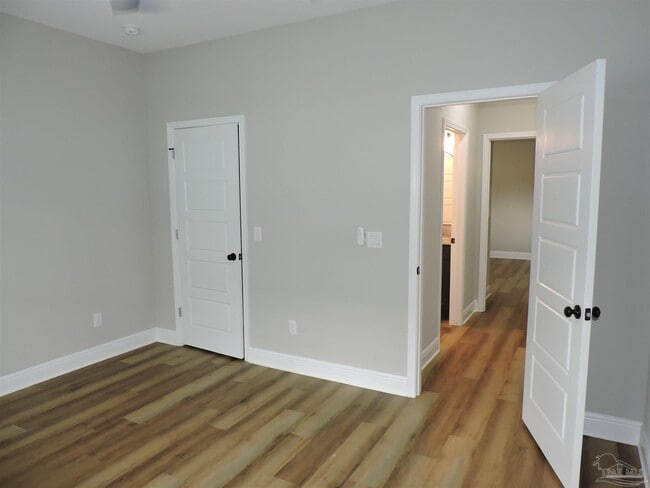 Building Photo - 1451 Madelyn Wds Dr