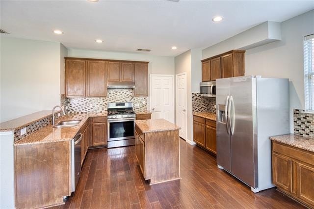 Building Photo - 9961 Delamere Dr