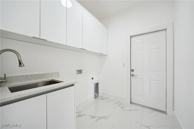 Building Photo - 4309 NW 38th Ave