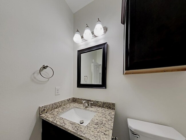 Building Photo - 2550 Riverway Dr
