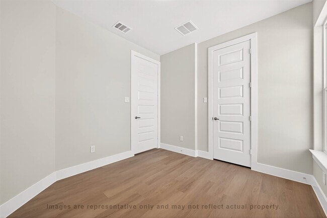 Building Photo - 10719 Mason Rd