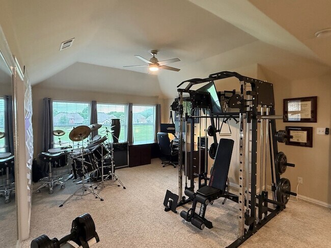 Building Photo - 1420 Somerset Dr