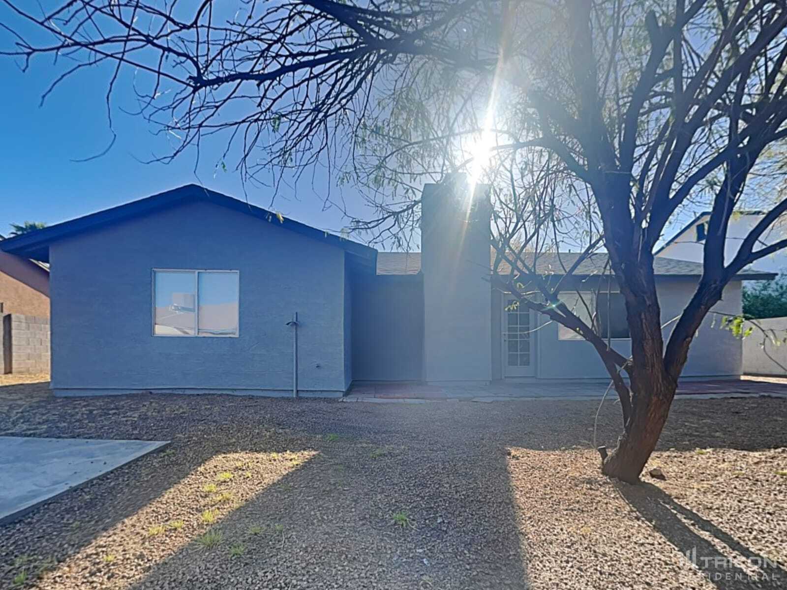 Building Photo - 4432 N 86th Dr