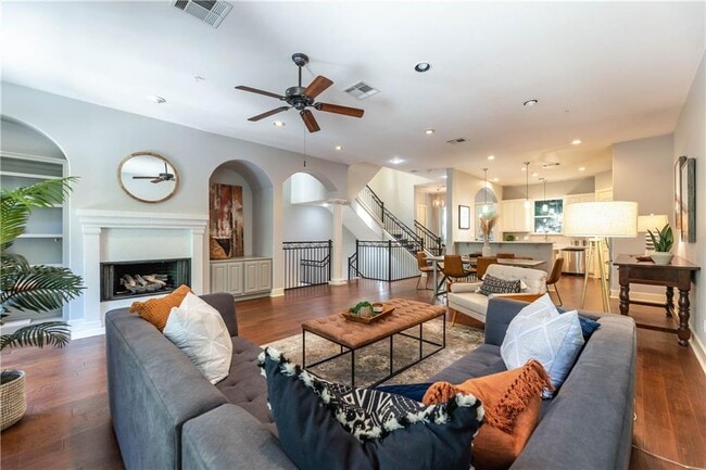 Building Photo - 1529 Barton Springs Rd
