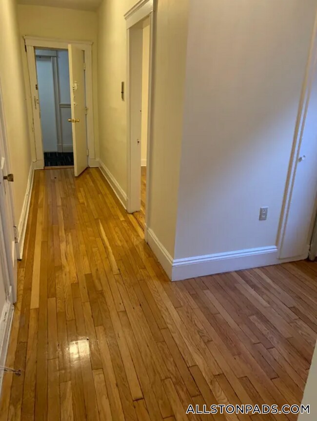 Building Photo - 1152 Commonwealth Ave