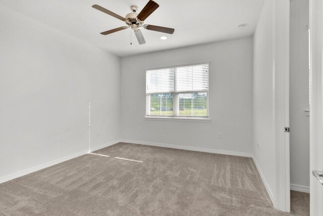 Building Photo - 303 Key Lime Pl