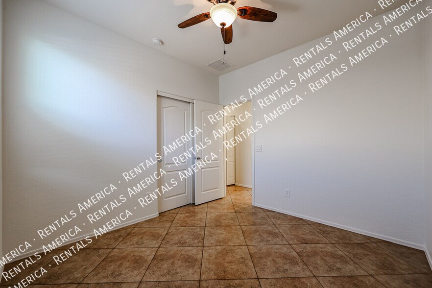 Building Photo - 21260 E Calle Luna