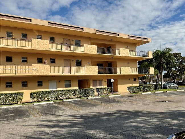 Building Photo - 251 Berkley Rd