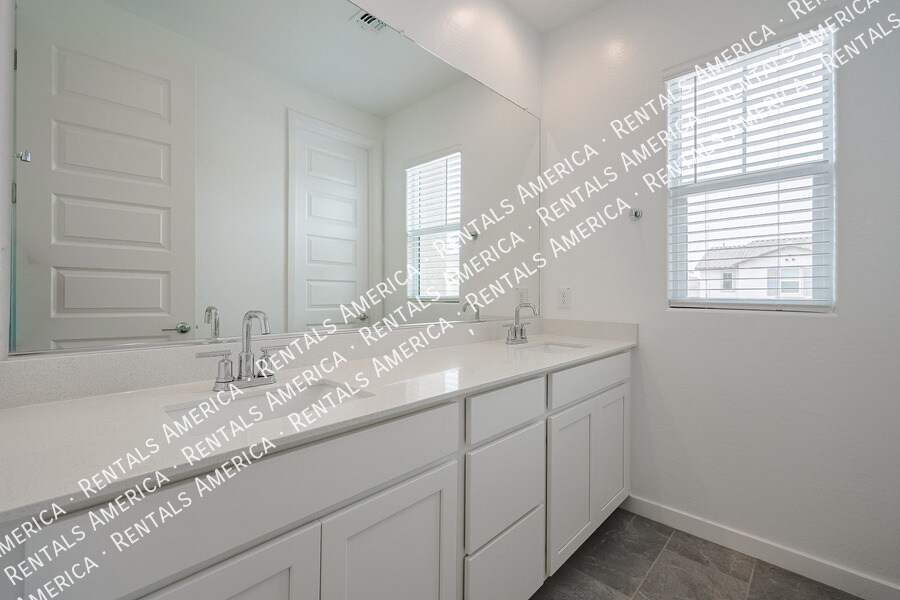 Building Photo - 11985 Calle de Pompas W