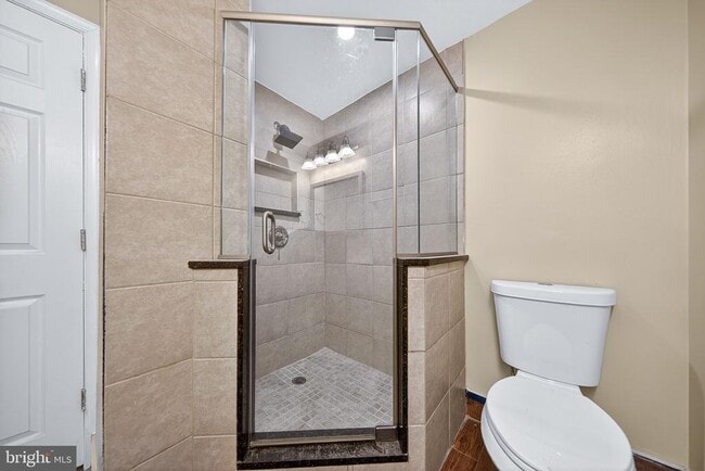 Building Photo - 817 6th St NW