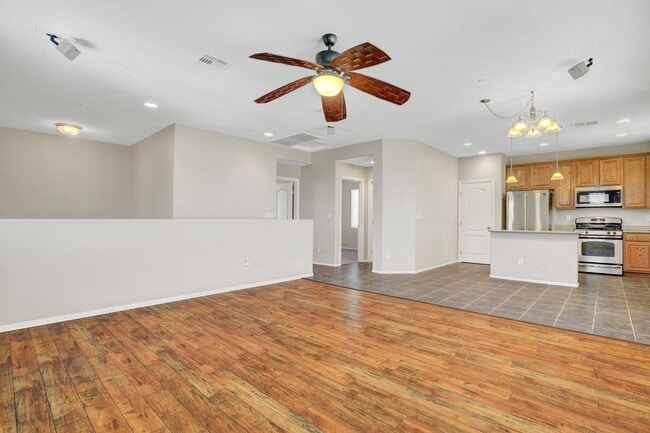 Building Photo - 3 Bedroom Split Level Home in Centennial H...