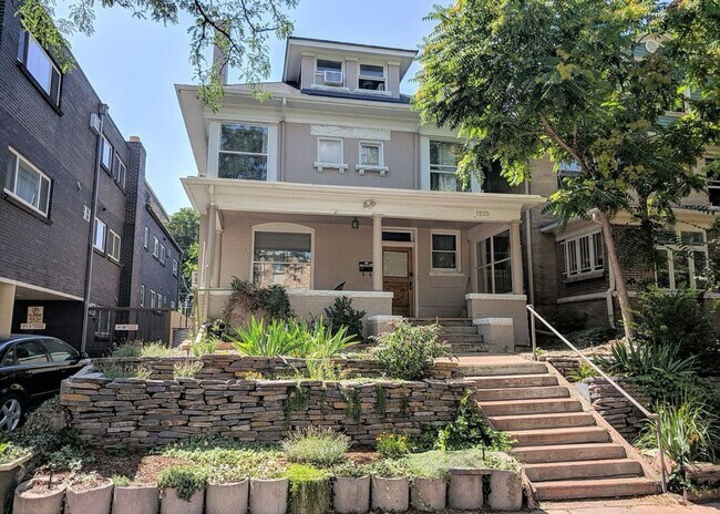 Primary Photo - Charming two-bedroom unit in Capitol Hill
