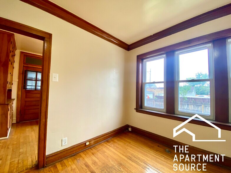 Building Photo - 5559 W Altgeld St