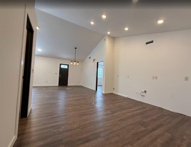 Building Photo - 5535 164th St