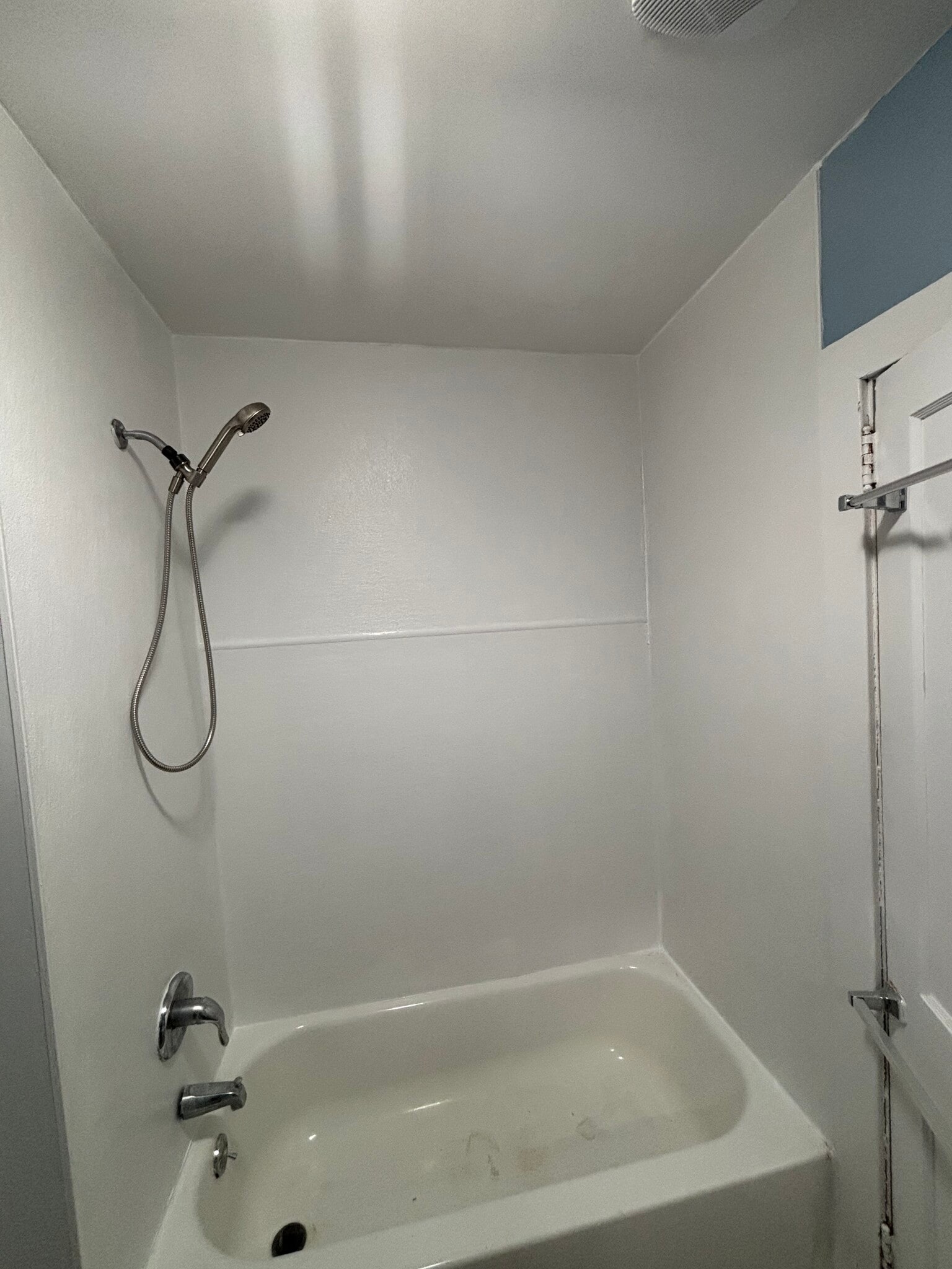 Bathroom - 614 Sampson Ave