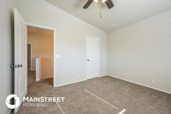 Building Photo - 1611 E Villa Maria Dr