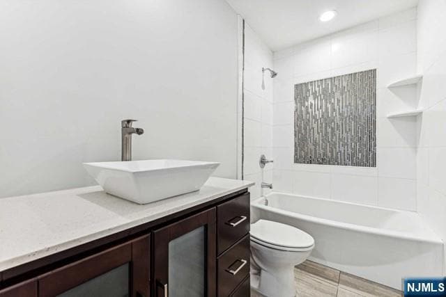 Building Photo - 25 Jones