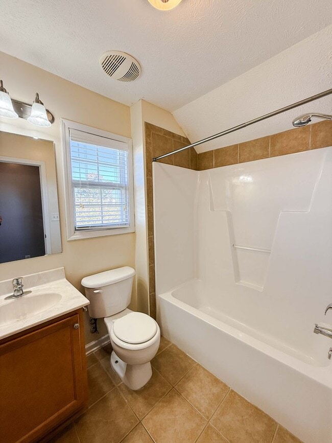 Building Photo - 1904 Yellowbrick Rd