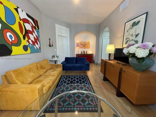 Building Photo - 3224 Biscayne Blvd