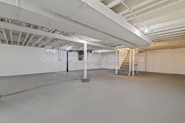Building Photo - 524 Gerald Pl