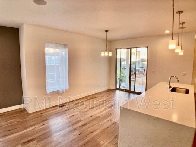 Building Photo - 503 W 2275 N