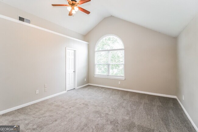 Building Photo - 2962 Knoll View Pl