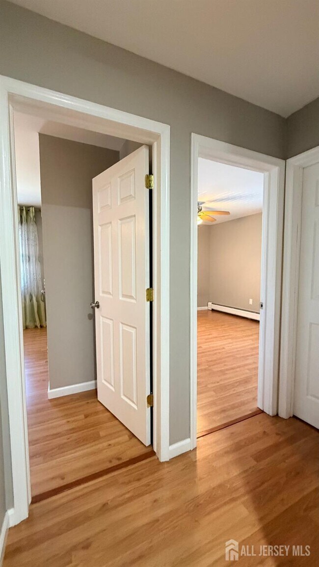 Building Photo - 363 Cranbury Rd