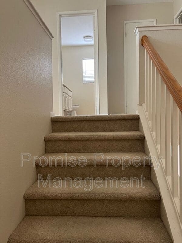 Building Photo - 2305 Bliss Cir