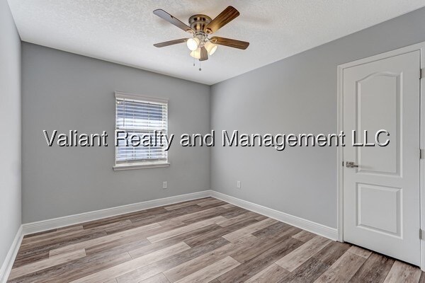 Building Photo - 13807 Carters Grove Ln