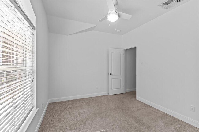 Building Photo - 5724 Brittlyns Ct