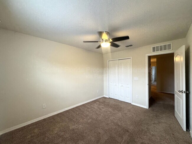 Building Photo - 590 Prospect Point