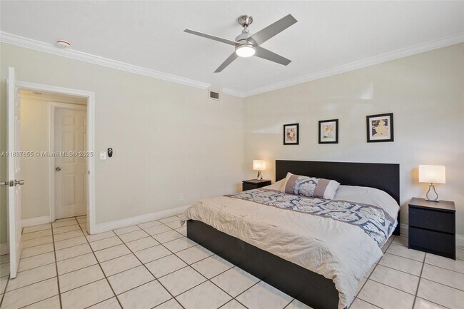Building Photo - 2200 S Ocean Dr