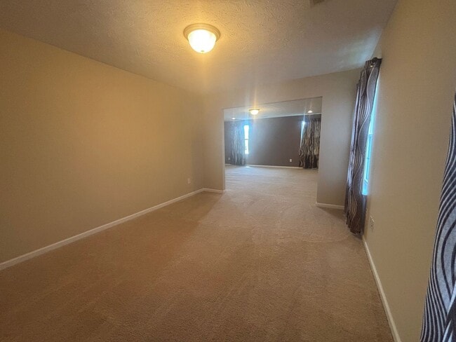 Building Photo - Spacious 4-Bedroom 2.5 Bath Gem in Avon, OH!