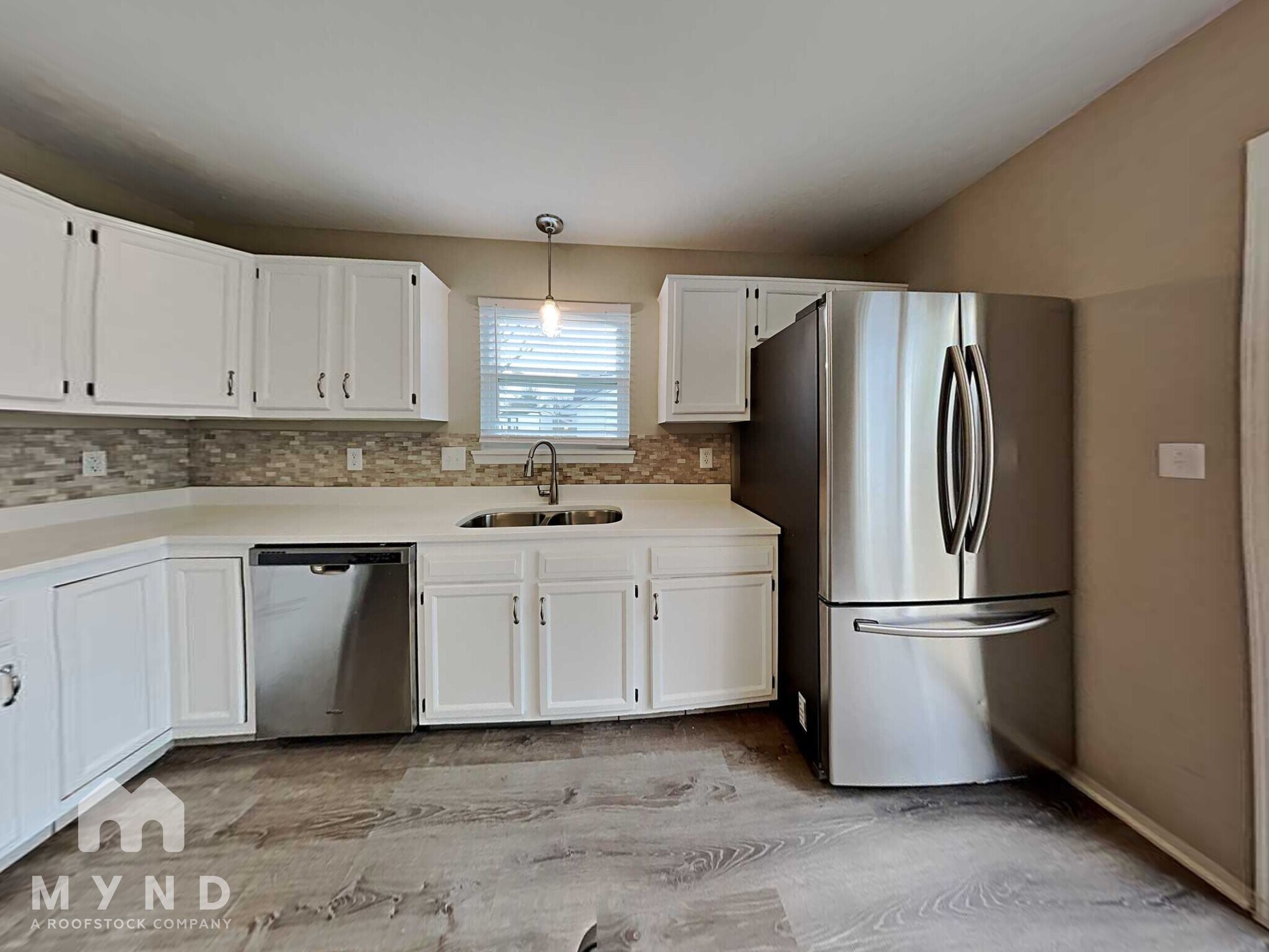 Building Photo - 105 W Carolina St