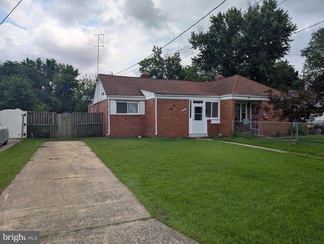 Building Photo - 6643 23rd Pl