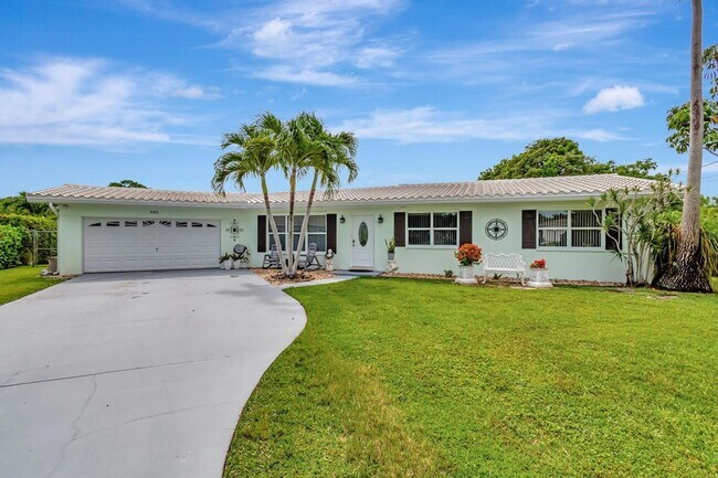 Building Photo - 302 Venice Dr