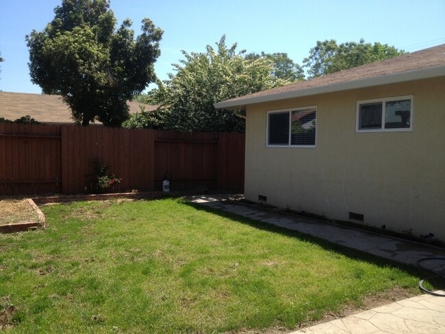 Building Photo - Charming single family home in Livermore
