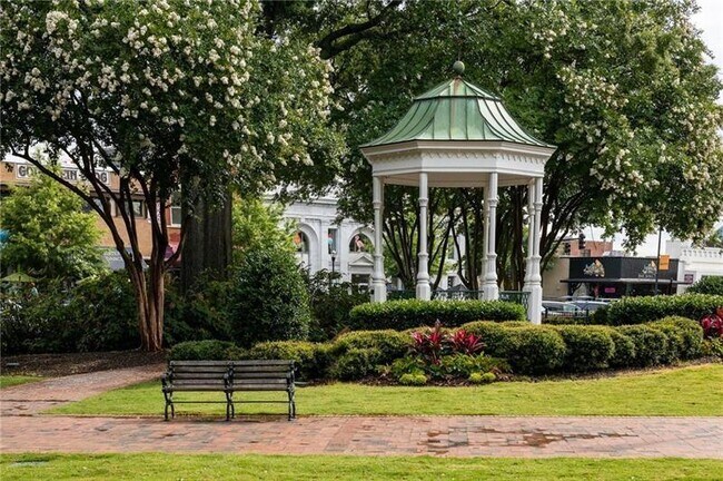 Building Photo - 1603 Glenivy