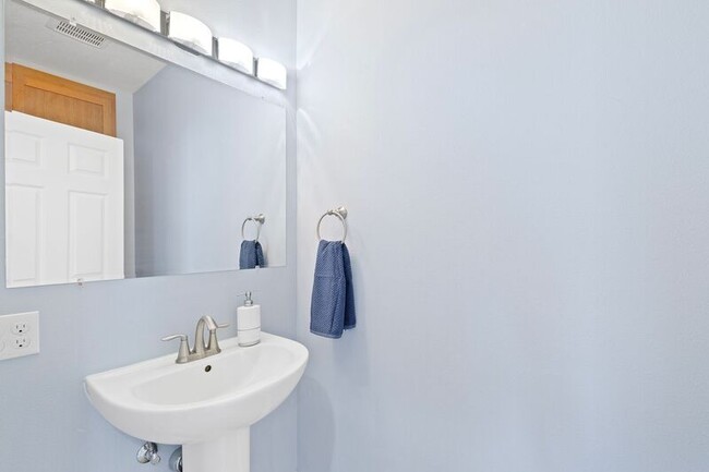 Building Photo - 1770 Brandy Way