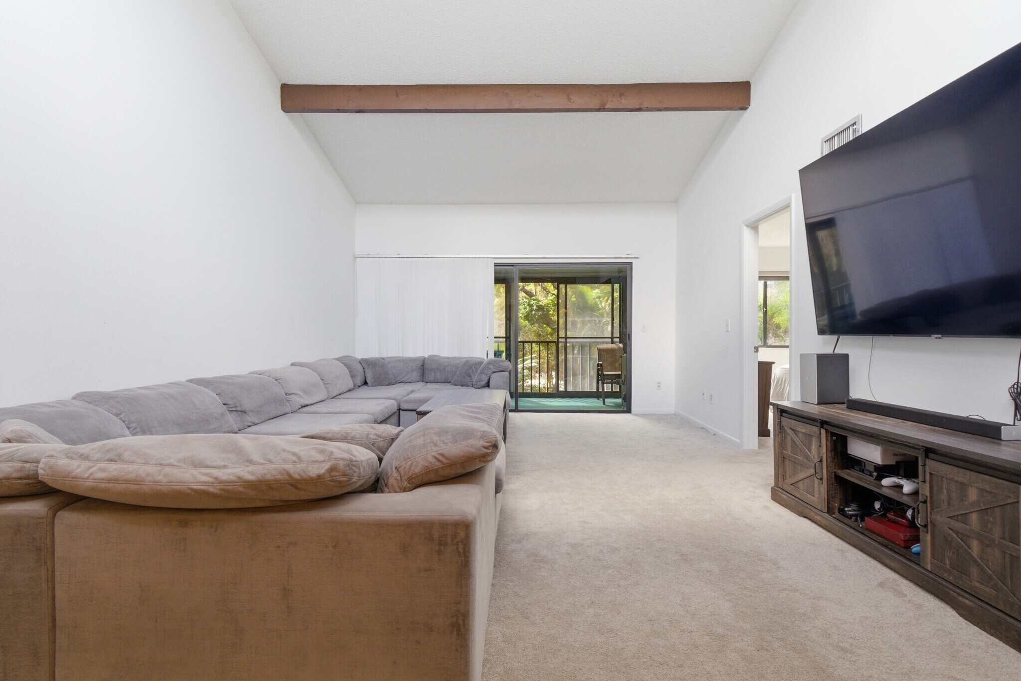 Building Photo - 1628 Clower Creek Dr