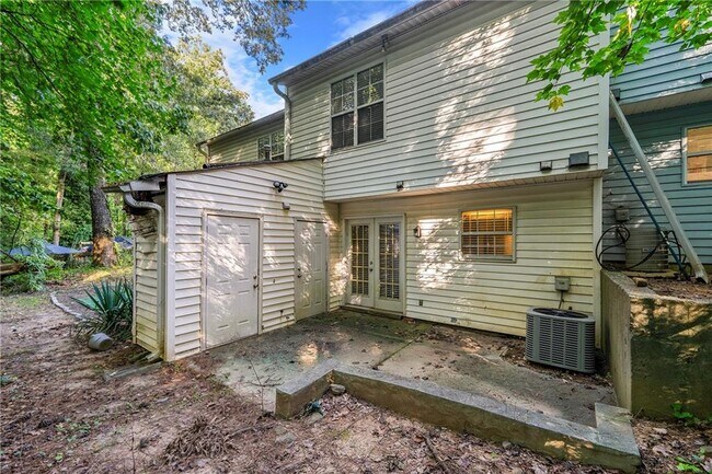 Building Photo - 1068 Huntington Trce SE