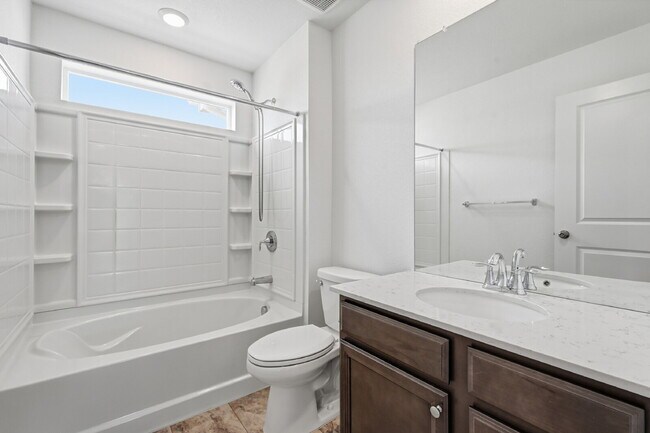 Building Photo - $2,670.96- 3 Bed, 2.5 Bath Home in Loveland with Central AC, and In Unit Laundry!