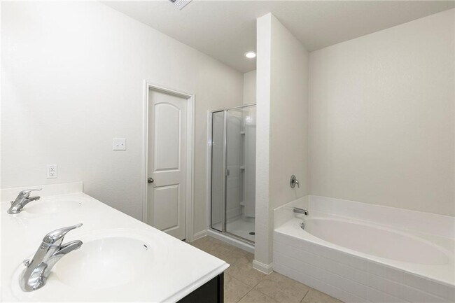 Building Photo - 1252 Violet Ln