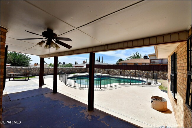 Building Photo - 4504 R J Lunn Ct