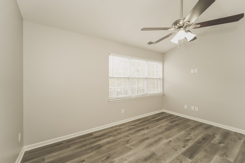Building Photo - 5966 Cougar Ln