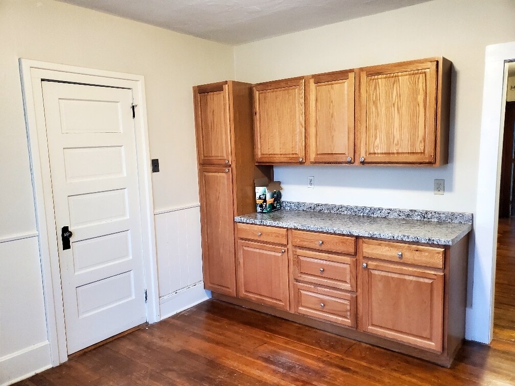 Building Photo - 340 Highland St