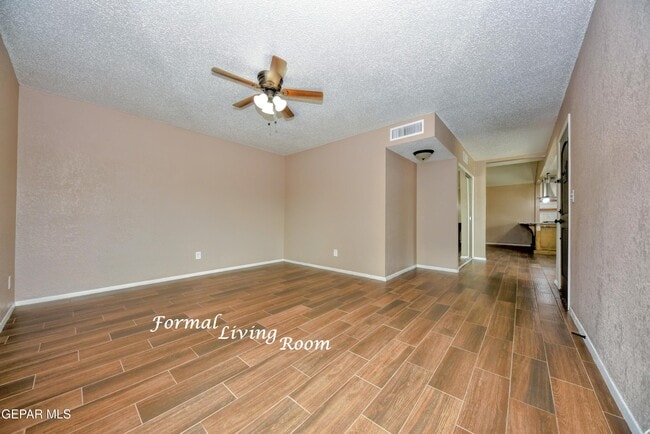 Building Photo - 10348 Darin Rd