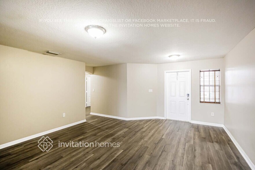 Building Photo - 16244 SW 44th Ln