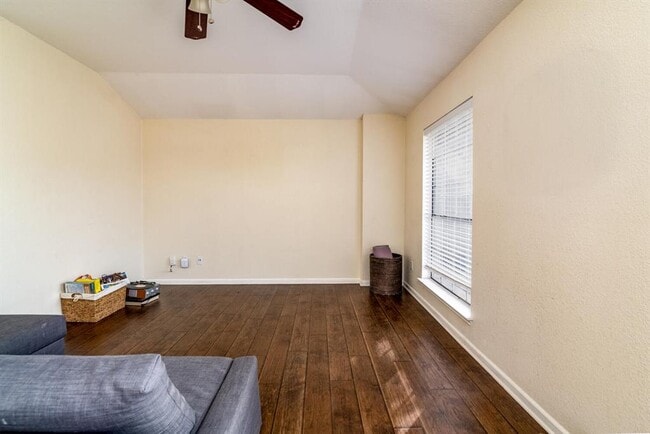 Building Photo - 9301 Tea Rose Trail